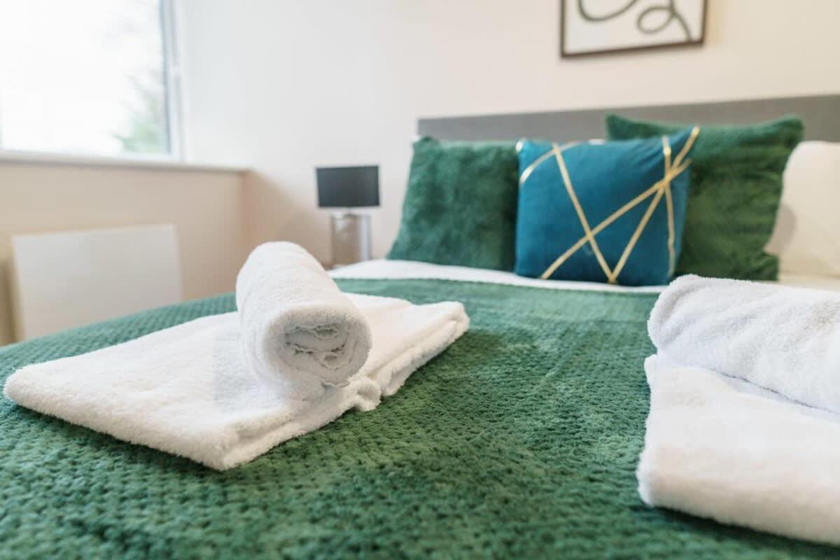 Bright 2 Bed Apartment Manchester - Sleeps 4 외부 사진