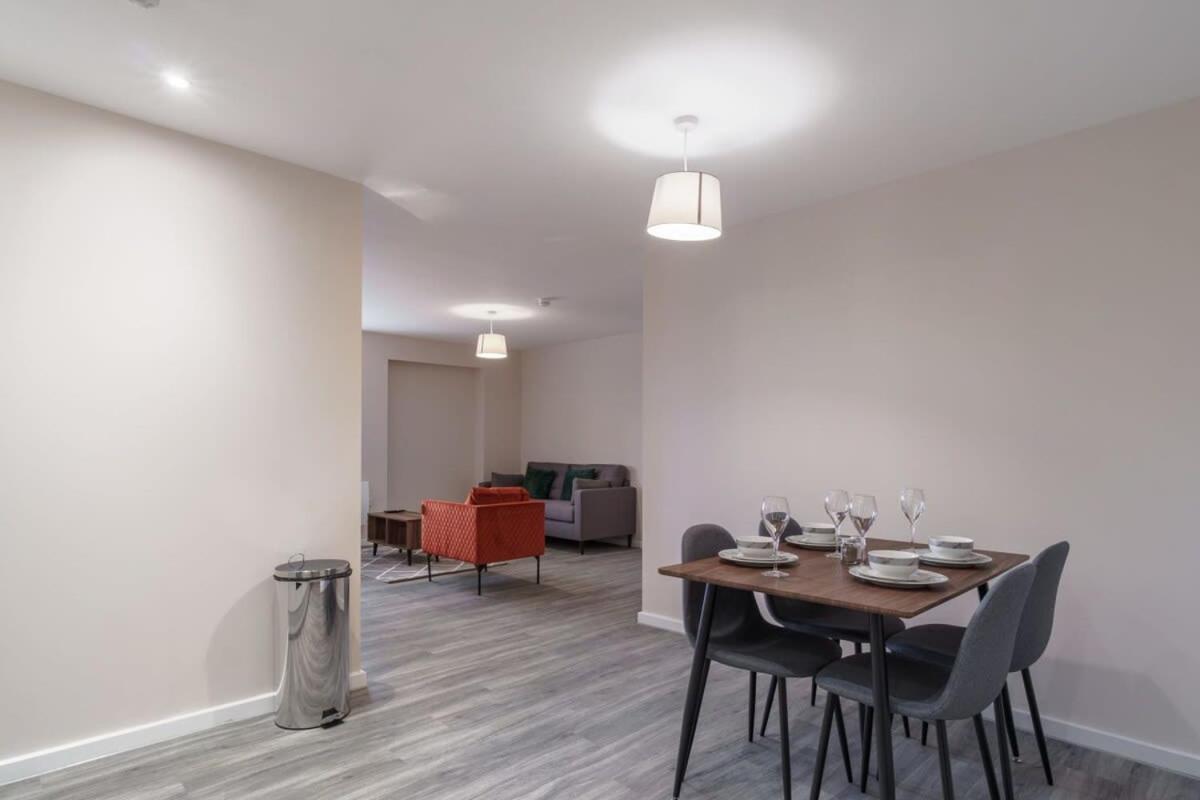 Bright 2 Bed Apartment Manchester - Sleeps 4 외부 사진